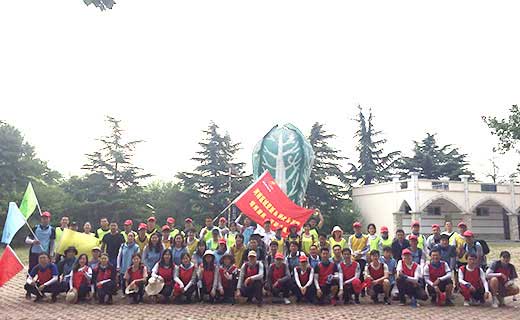 贺某地产公司河南区域“熔炼团队 突破自我”拓展训练圆满结束！